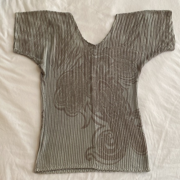 Daytrip top size small - Picture 2 of 4